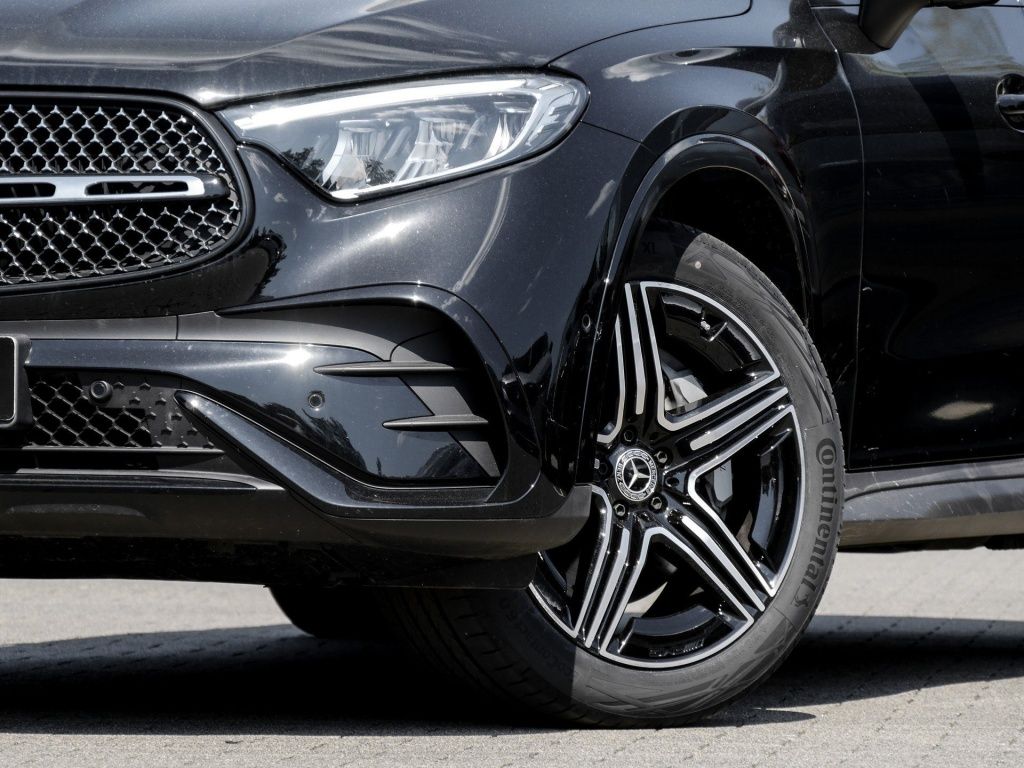 Mercedes-Benz GLC 300 2026 г. Чёрный, пробег 19420 км