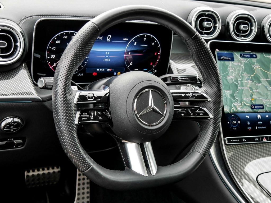 Mercedes-Benz GLC 300 2026 г. Чёрный, пробег 19420 км