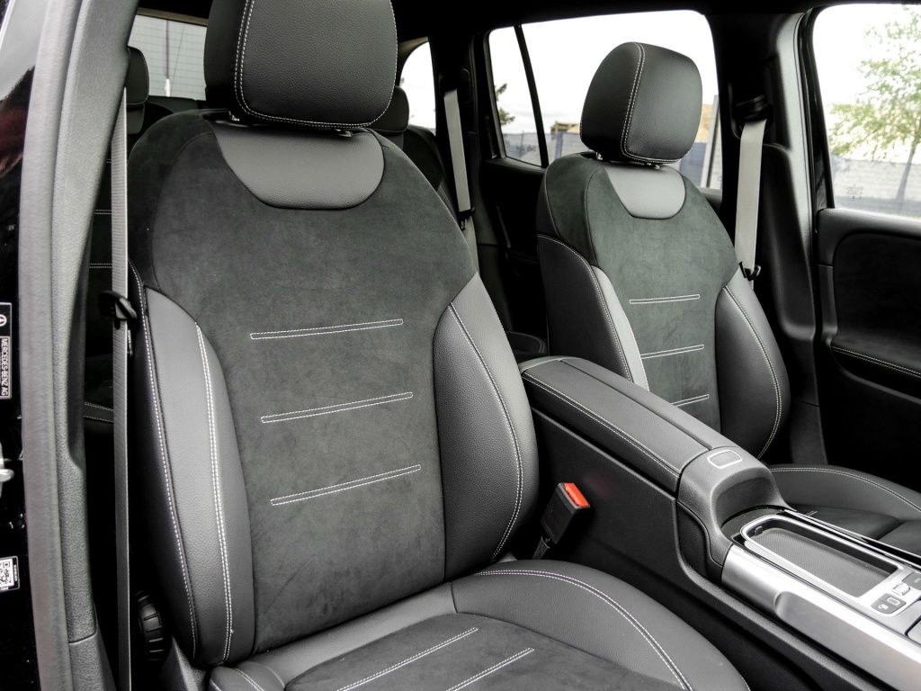 Mercedes-Benz GLB 250 2026 г. Чёрный, пробег 11042 км