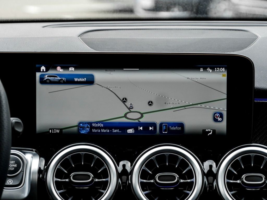 Mercedes-Benz GLB 250 2026 г. Чёрный, пробег 11042 км