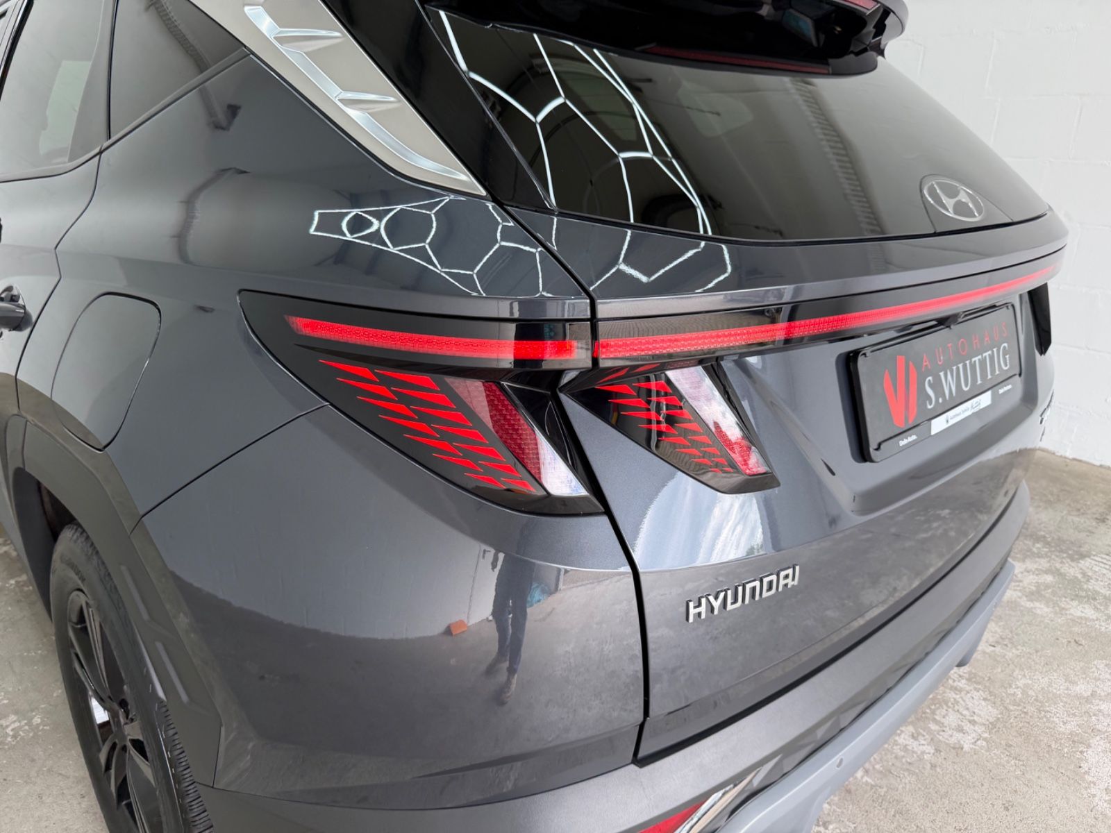 Hyundai Tucson 2023 г. Серый, пробег 59700 км