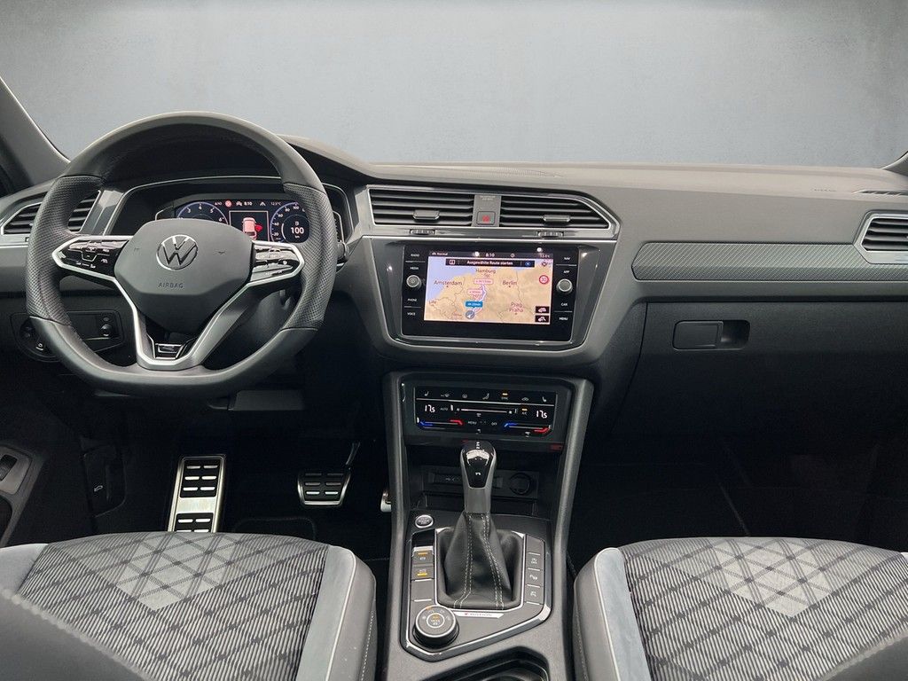 Volkswagen Tiguan 2023 г. Синий, пробег 23685 км