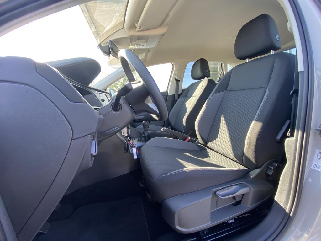 Volkswagen Taigo 2022 г. Серый, пробег 34465 км