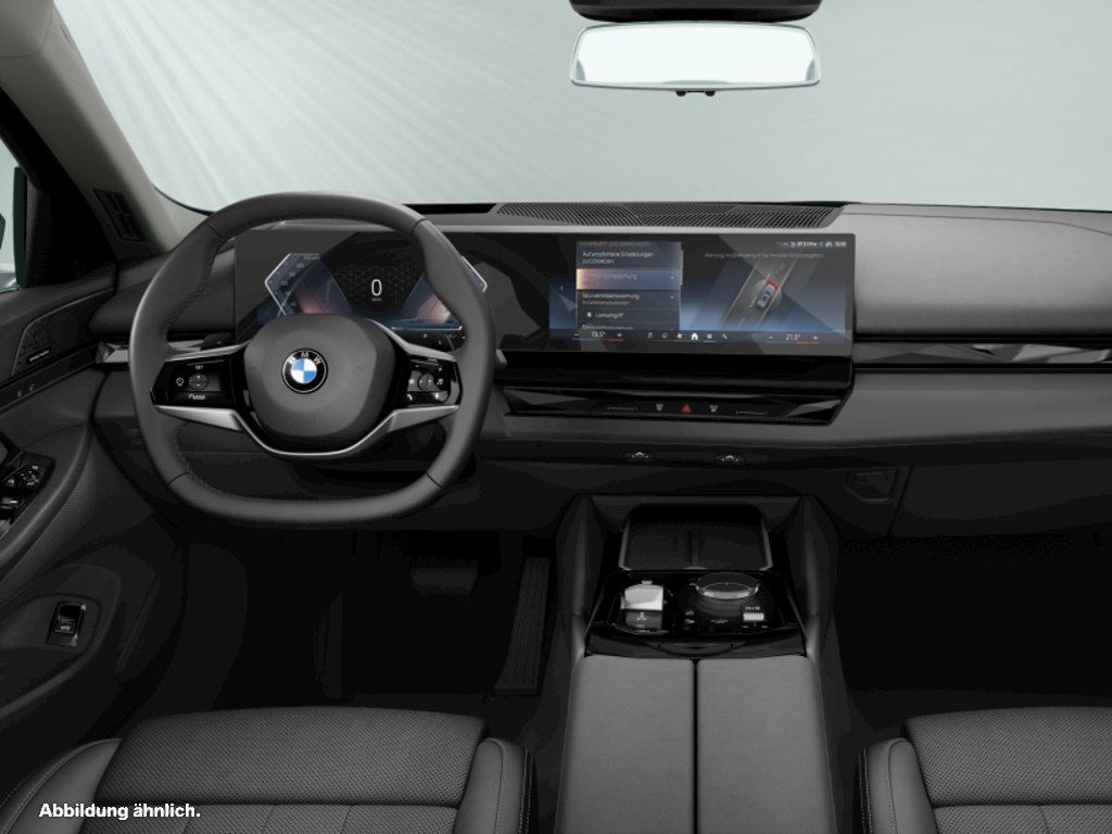 BMW 520 2025 г. Чёрный, пробег 22990 км