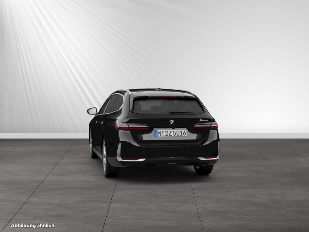 BMW 520 2025 г. Чёрный, пробег 22990 км
