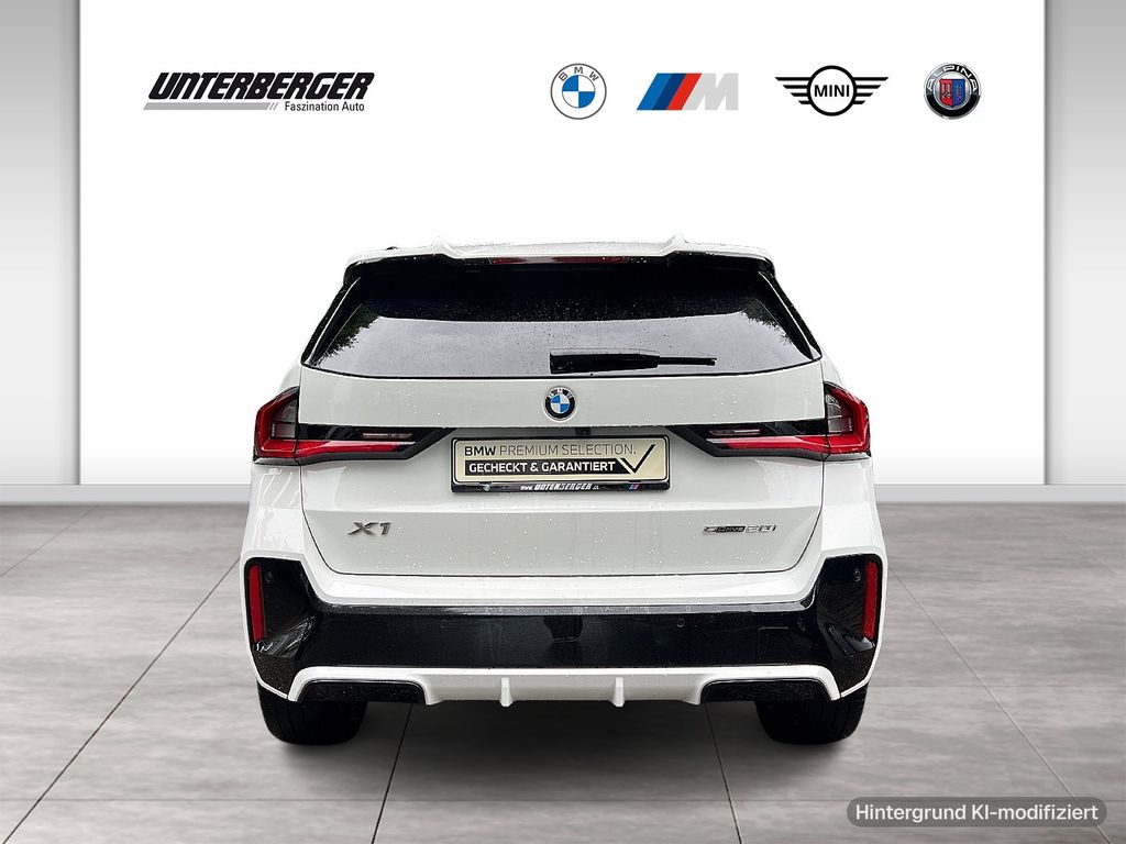 BMW X1 2025 г. Белый, пробег 13500 км