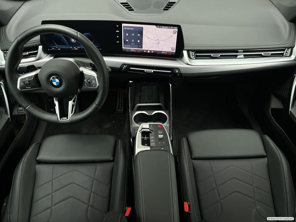 BMW X1 2025 г. Белый, пробег 13500 км