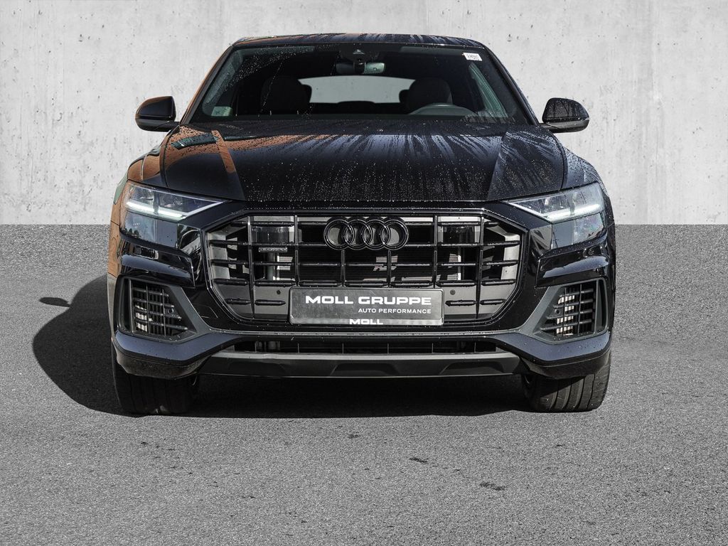 Audi Q8 2023 г. Чёрный, пробег 28734 км