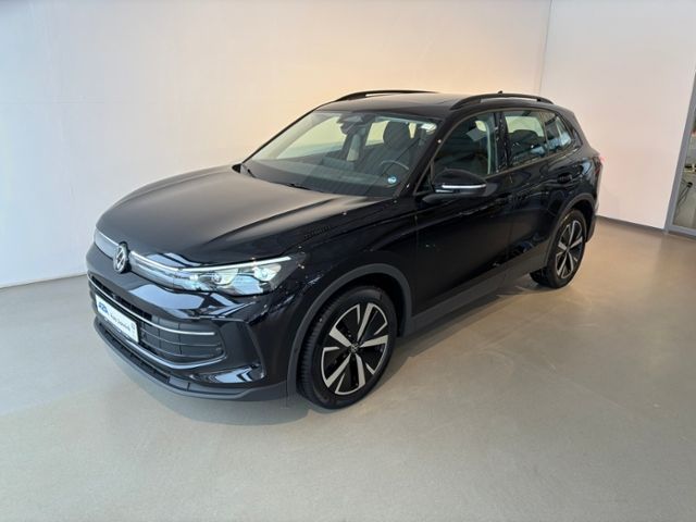 Volkswagen Tiguan 2024 г. Чёрный, пробег 53290 км