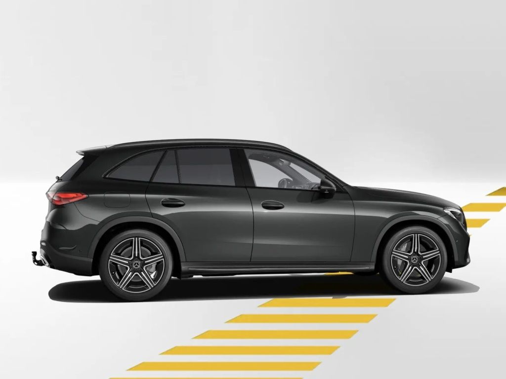 Mercedes-Benz GLC 200 2026 г. Серый, пробег 3000 км