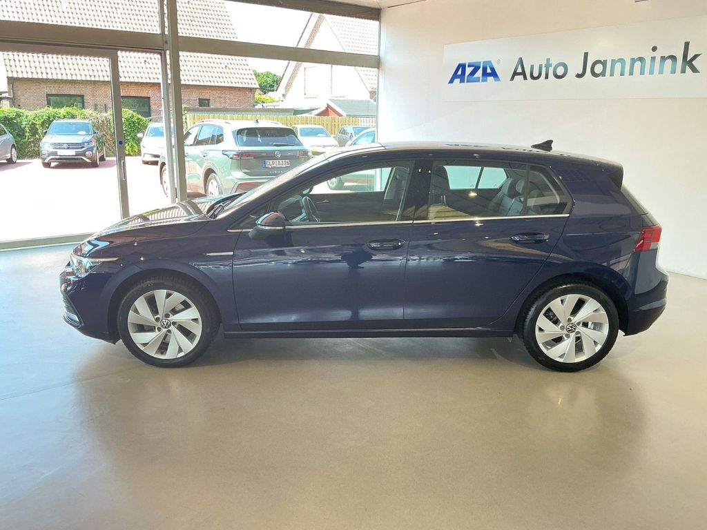 Volkswagen Golf 2022 г. Синий, пробег 21644 км