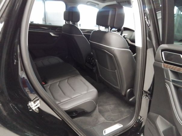 Volkswagen Touareg 2026 г. Чёрный, пробег 12700 км