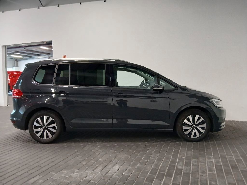 Volkswagen Touran 2025 г. Серый, пробег 23800 км