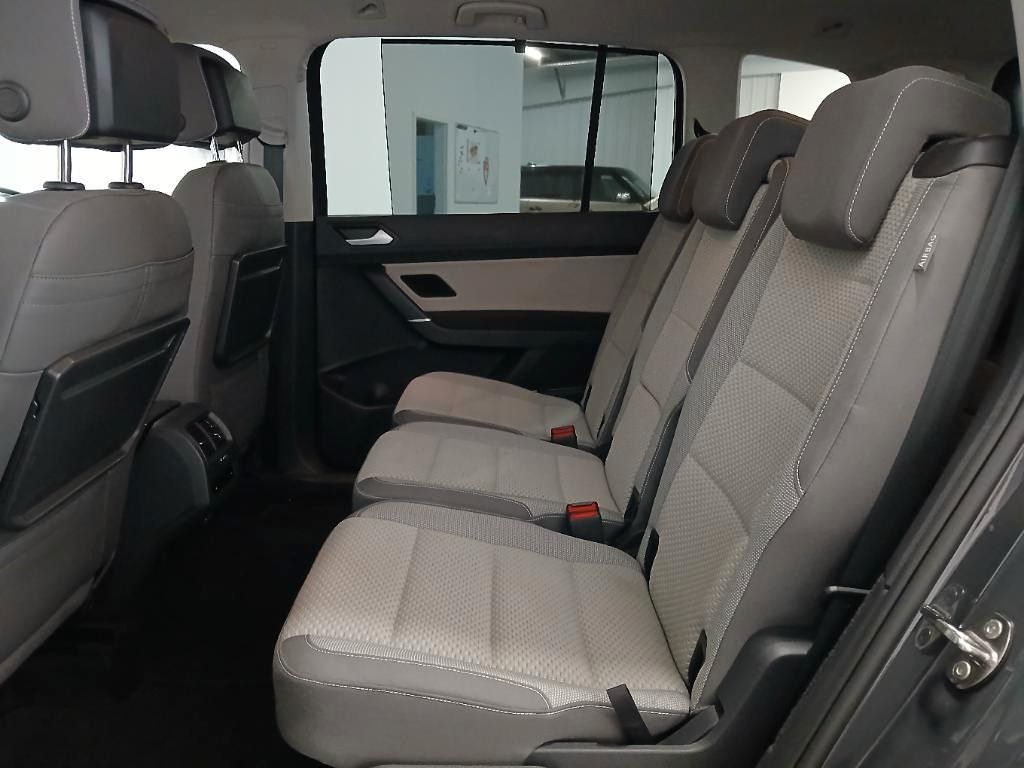 Volkswagen Touran 2025 г. Серый, пробег 23800 км