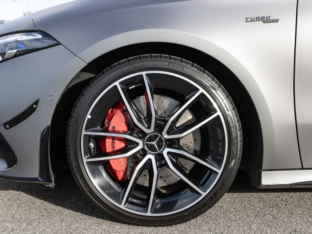 Mercedes-Benz A 35 AMG 2023 г. Серый, пробег 45600 км