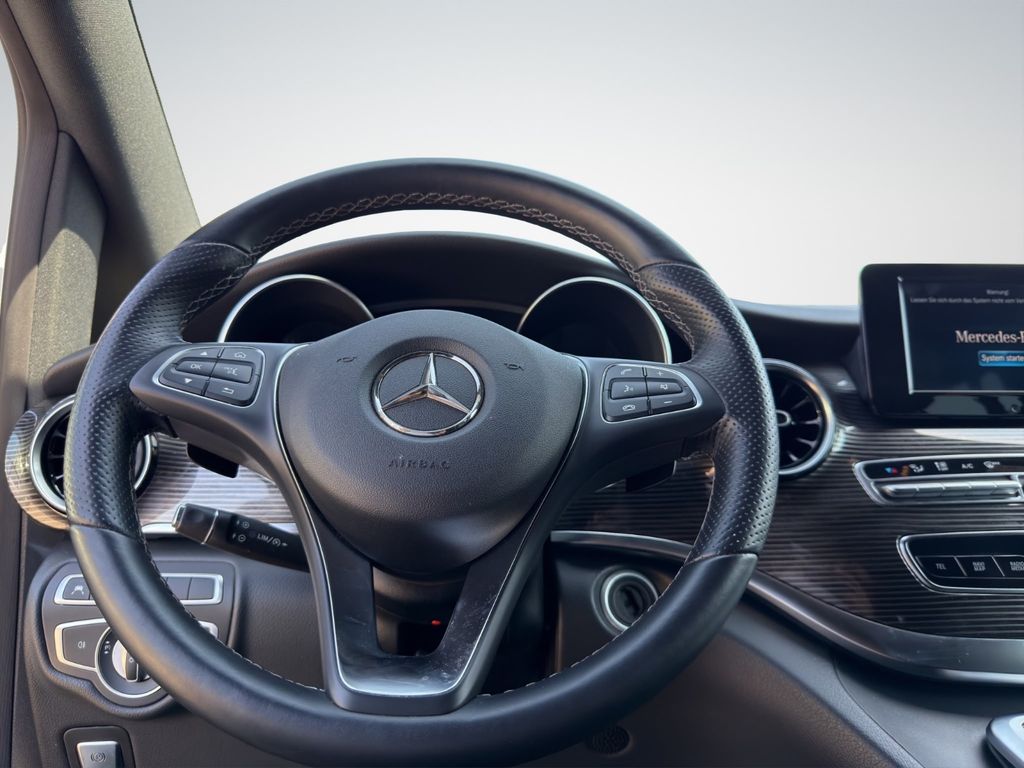 Mercedes-Benz V 250 2023 г. Чёрный, пробег 59306 км
