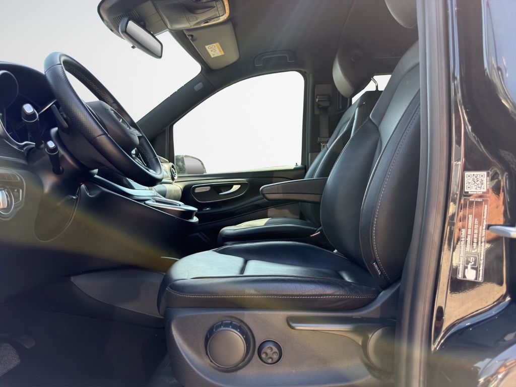 Mercedes-Benz V 250 2023 г. Чёрный, пробег 59306 км
