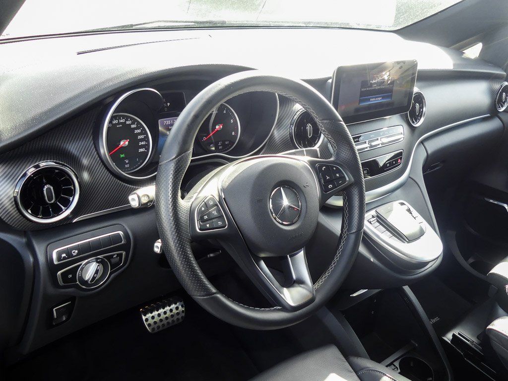 Mercedes-Benz V 300 2023 г. Чёрный, пробег 53300 км