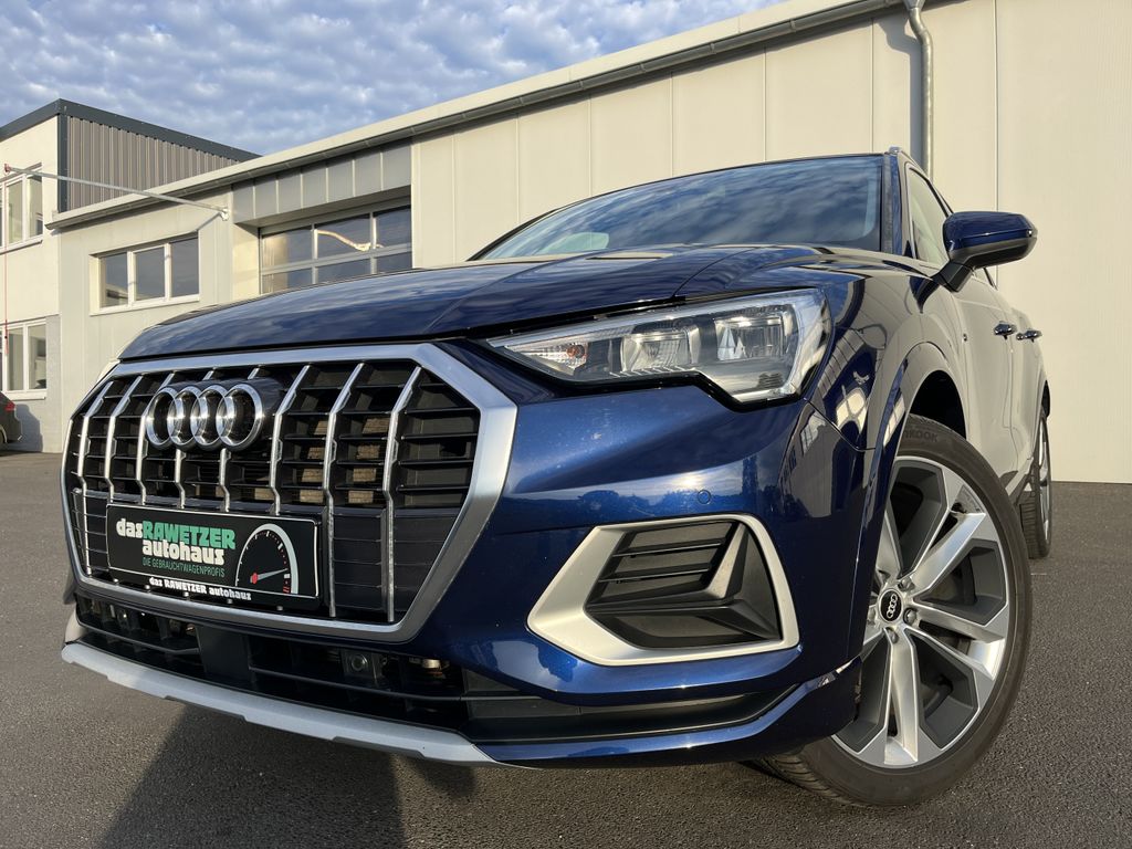 Audi Q3 2023 г. Синий, пробег 57578 км