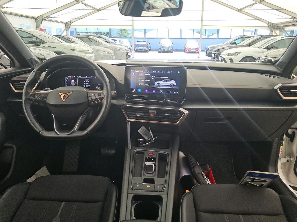 Cupra Formentor 2023 г. Белый, пробег 53250 км