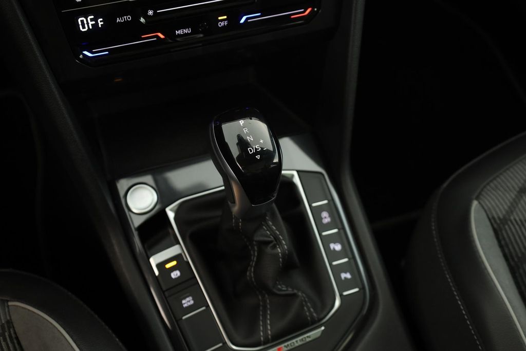Volkswagen TIGUAN ALLSPACE 2024 г. Чёрный, пробег 33700 км