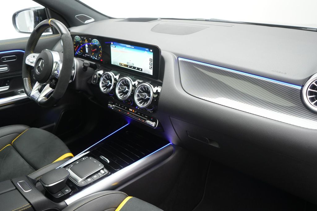 Mercedes-Benz GLA 45 AMG 2021 г. Серый, пробег 45000 км