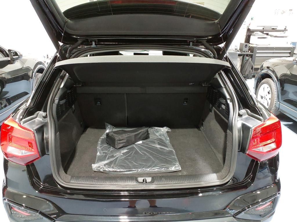 Audi Q2 2023 г. Чёрный, пробег 40168 км