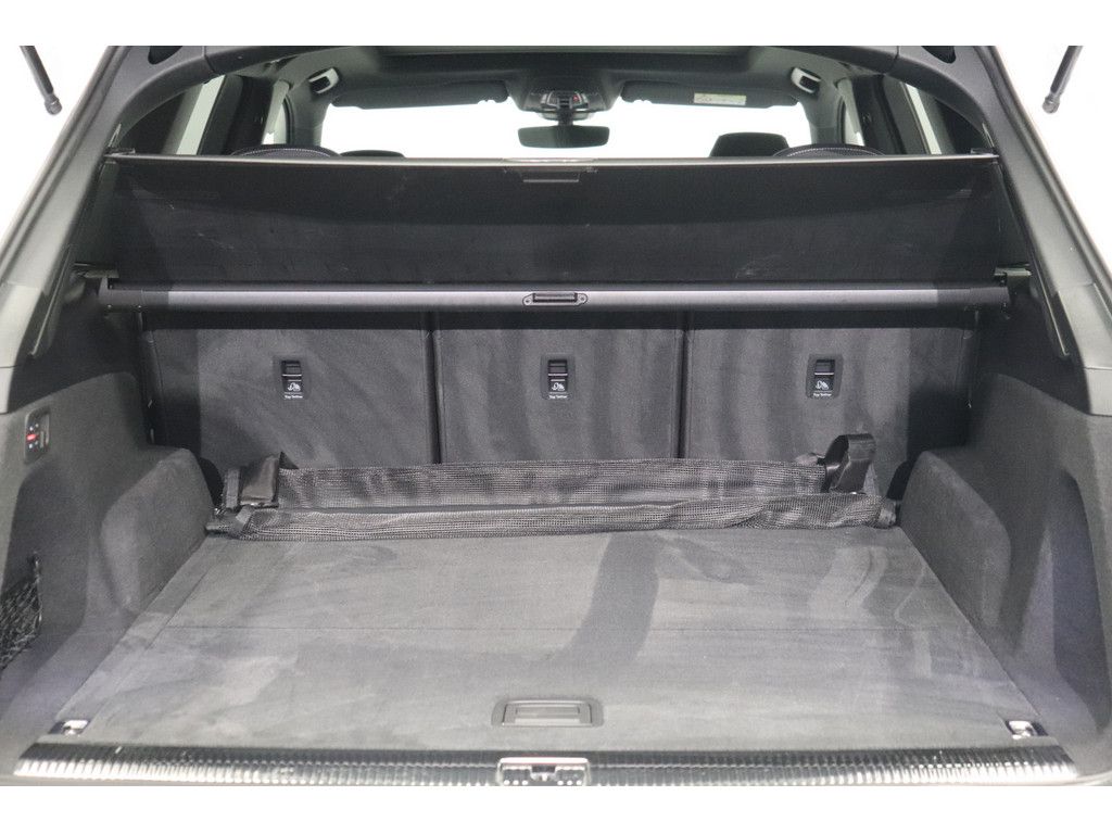 Audi SQ7 2022 г. Белый, пробег 50900 км