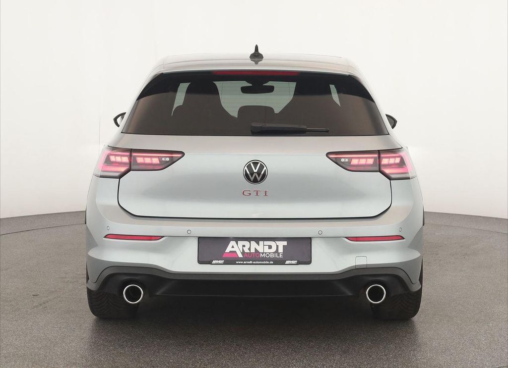 Volkswagen Golf 2024 г. Серебристый, пробег 27500 км