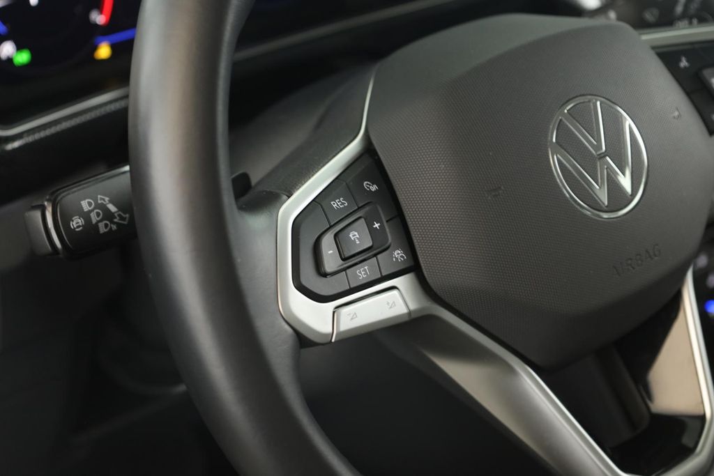 Volkswagen T-Cross 2025 г. Чёрный, пробег 40900 км