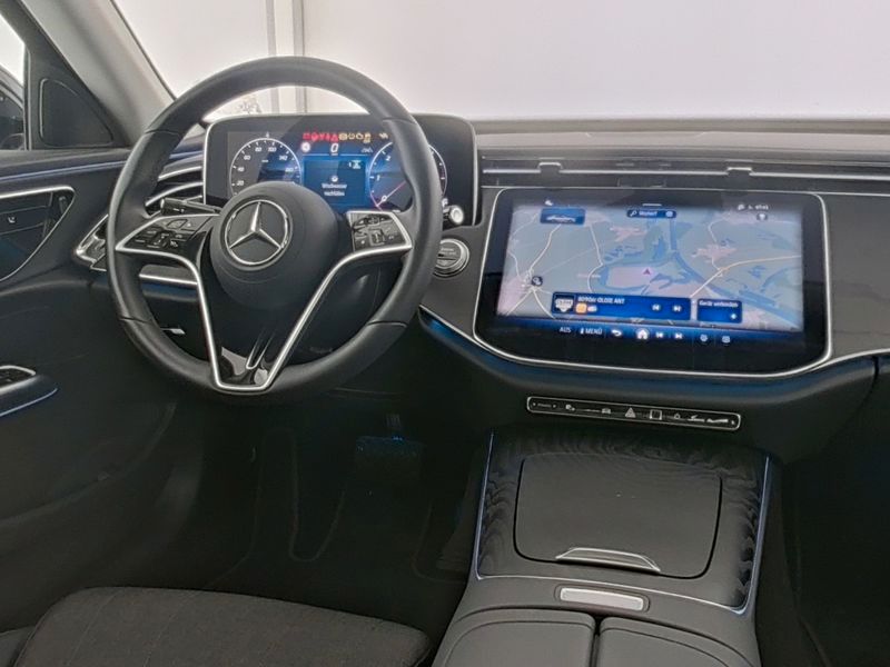 Mercedes-Benz E 220 2025 г. Серый, пробег 17634 км