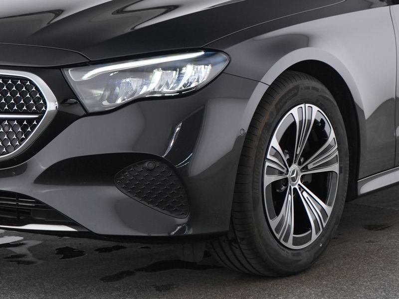 Mercedes-Benz E 220 2025 г. Серый, пробег 17634 км