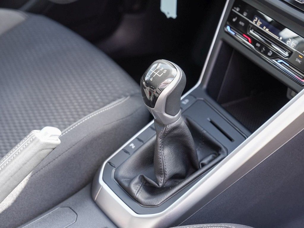 Volkswagen Polo 2022 г. Серебристый, пробег 37622 км