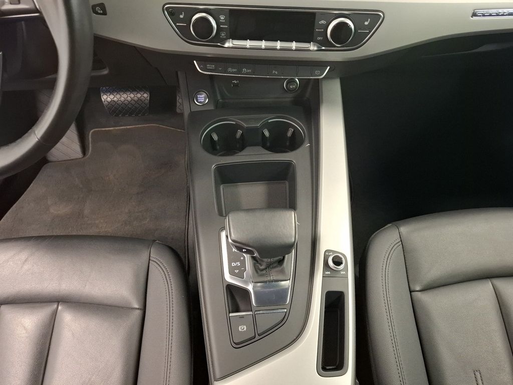 Audi A4 2022 г. Синий, пробег 54689 км