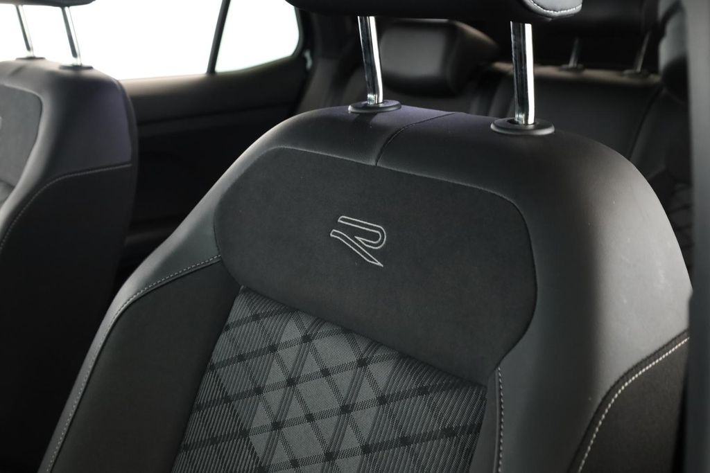 Volkswagen T-Cross 2024 г. Чёрный, пробег 37700 км