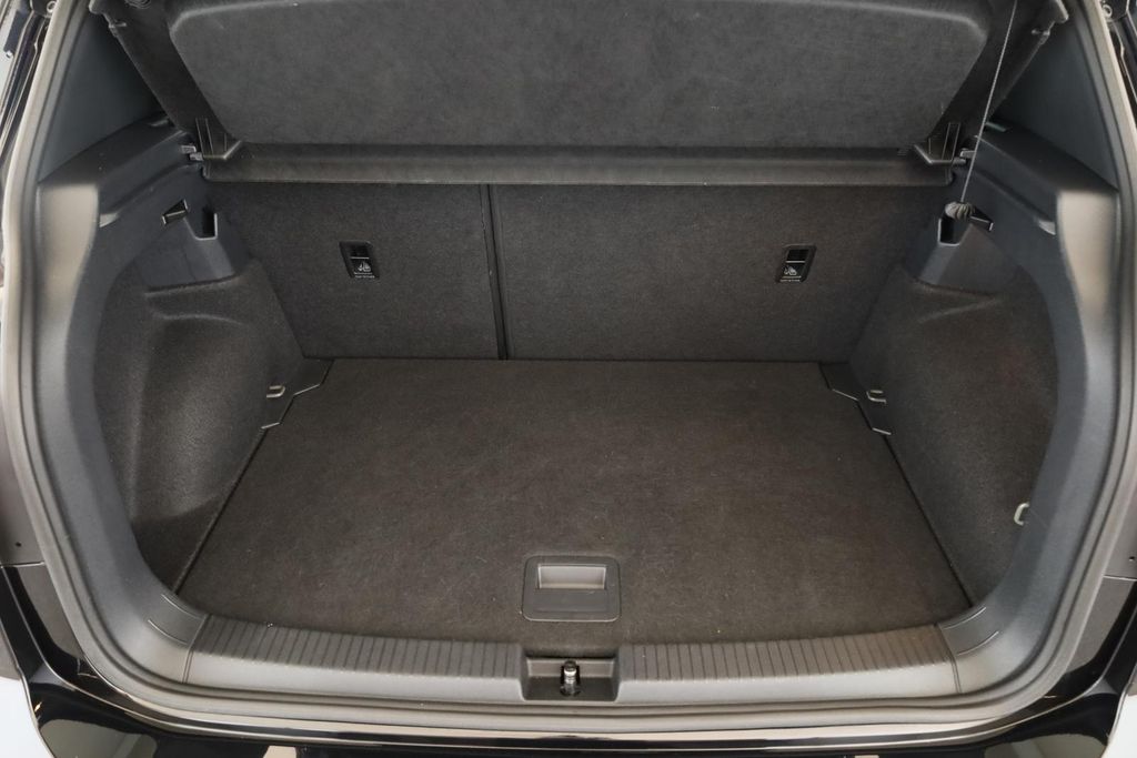 Volkswagen T-Cross 2024 г. Чёрный, пробег 37700 км