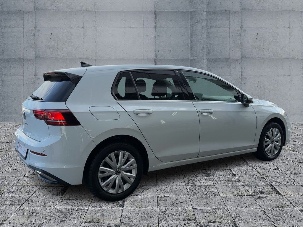 Volkswagen Golf 2025 г. Белый, пробег 10798 км