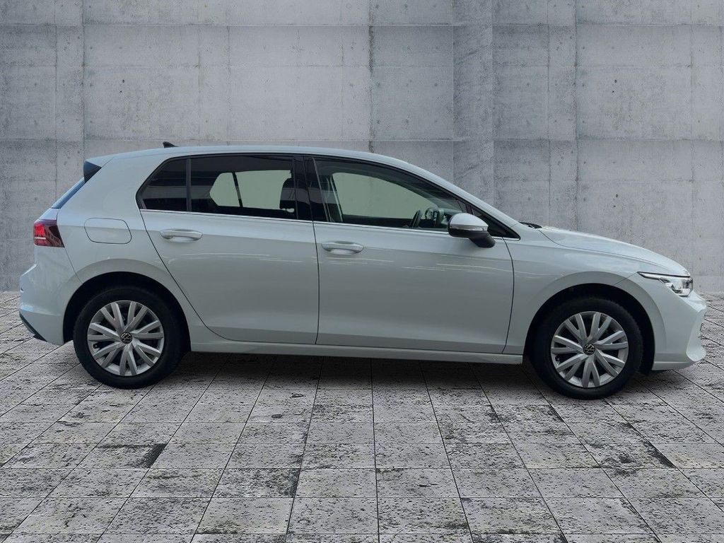 Volkswagen Golf 2025 г. Белый, пробег 10798 км