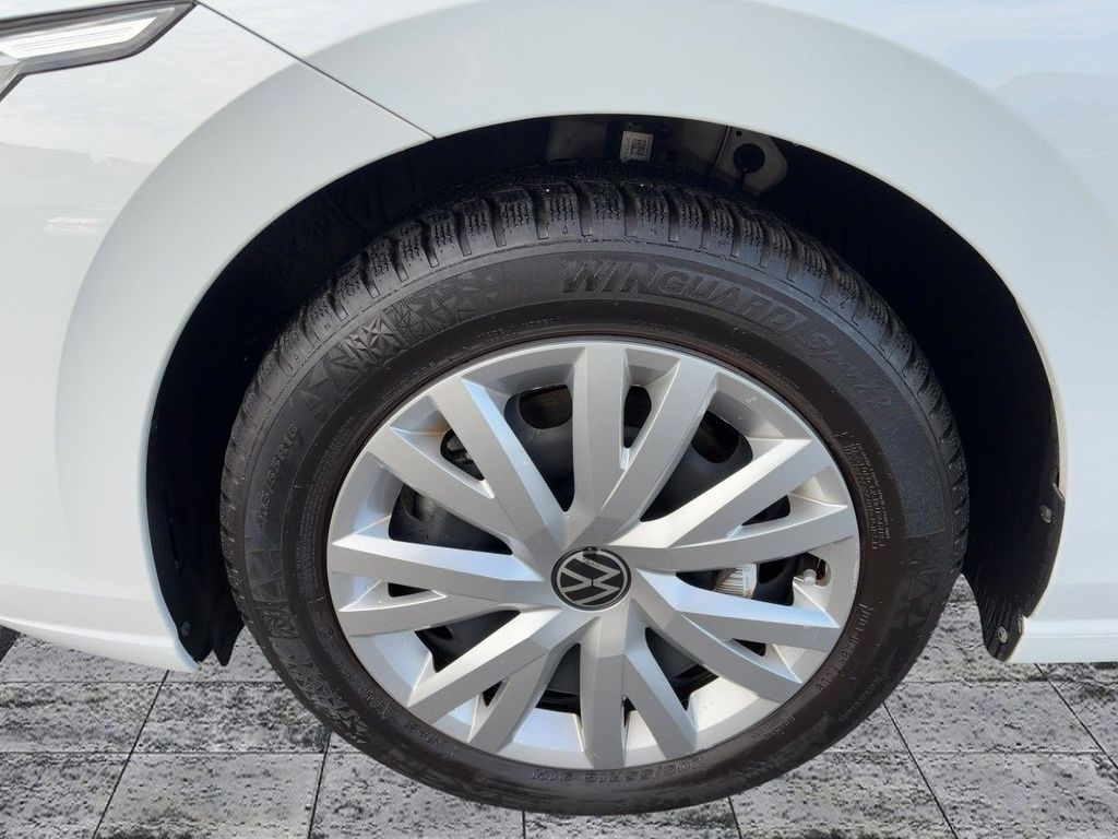 Volkswagen Golf 2025 г. Белый, пробег 10798 км