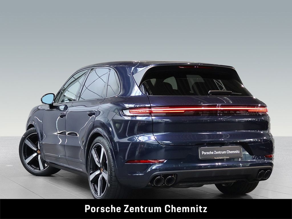 Porsche Cayenne 2025 г. Синий, пробег 12360 км