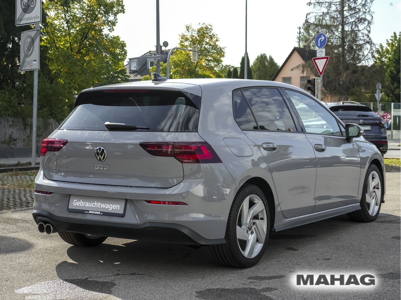 Volkswagen Golf 2023 г. Серый, пробег 52020 км
