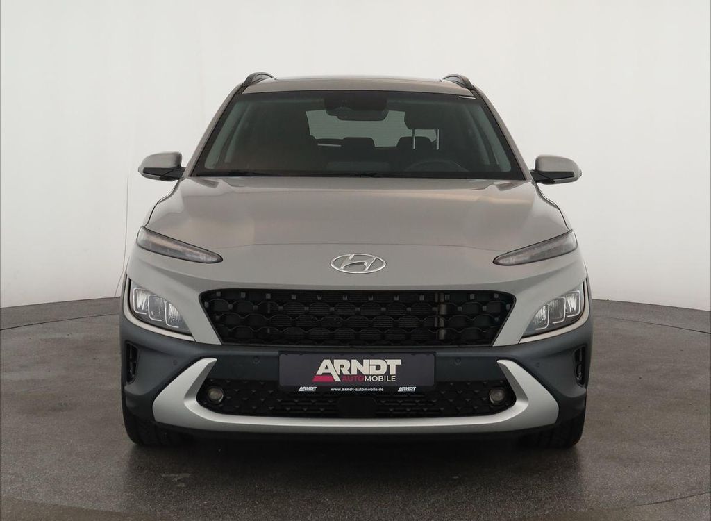 Hyundai Kona 2023 г. Серый, пробег 56500 км