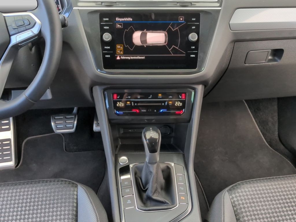 Volkswagen Tiguan 2022 г. Синий, пробег 31906 км