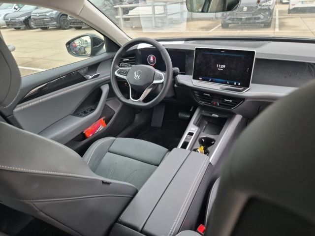 Volkswagen PASSAT VARIANT 2024 г. Чёрный, пробег 54705 км