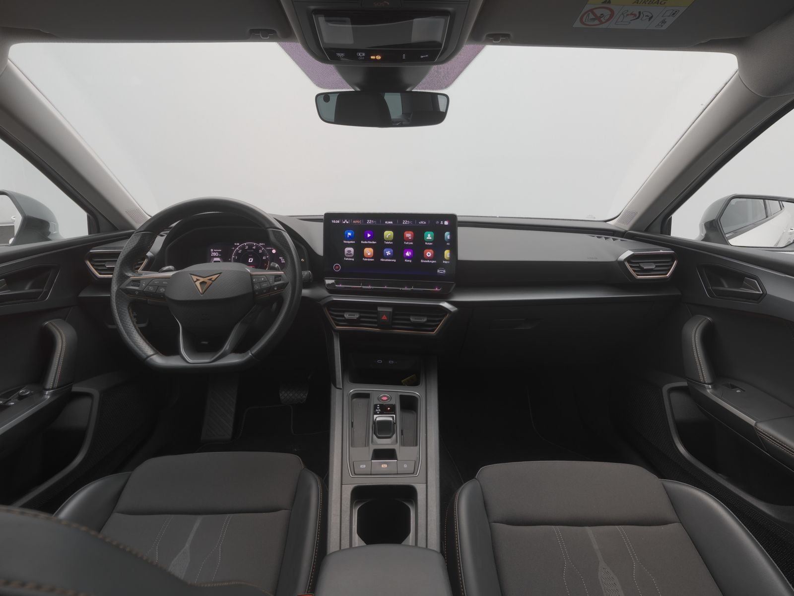 SEAT Leon 2023 г. Белый, пробег 45952 км