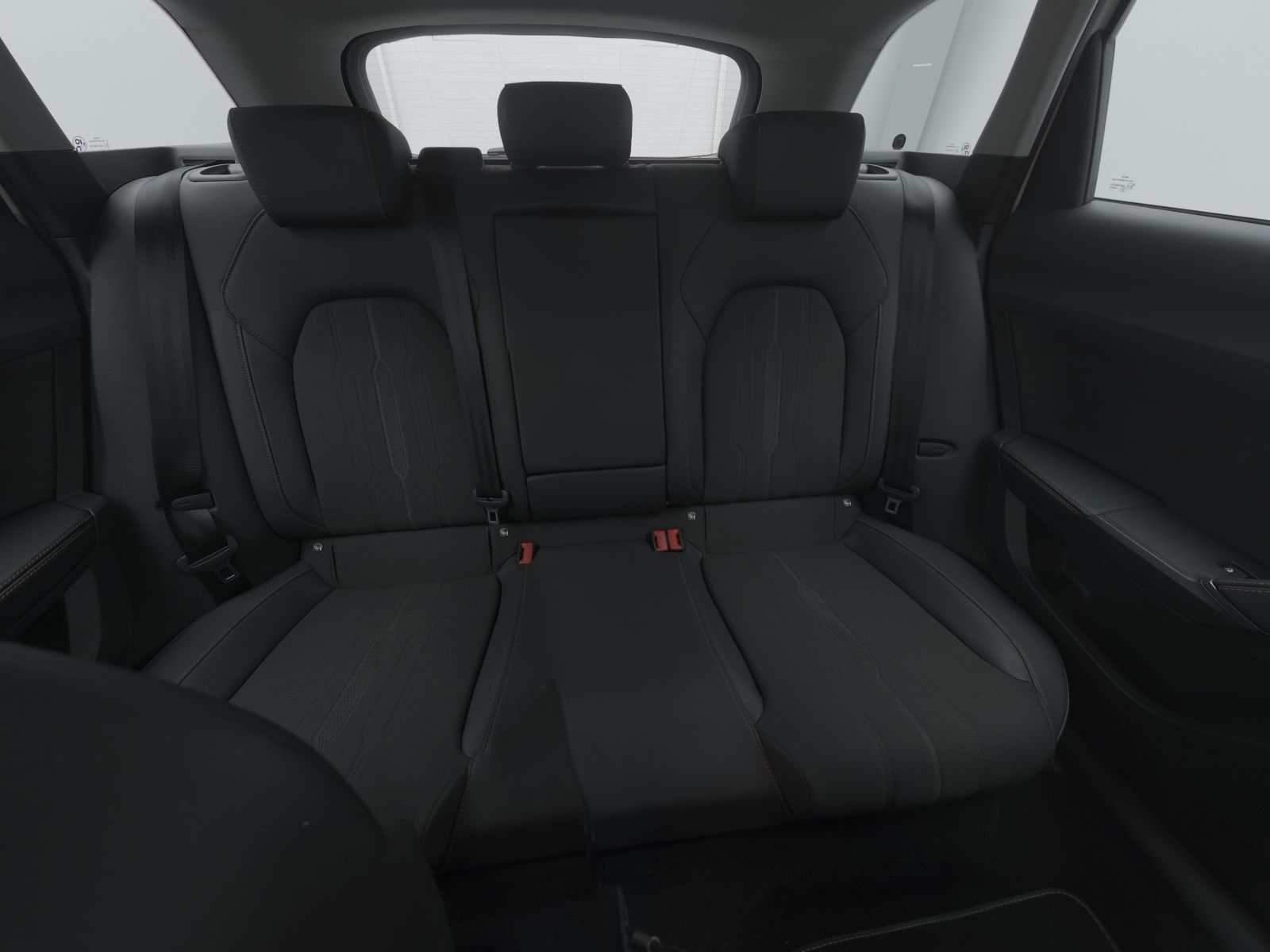 SEAT Leon 2023 г. Белый, пробег 45952 км