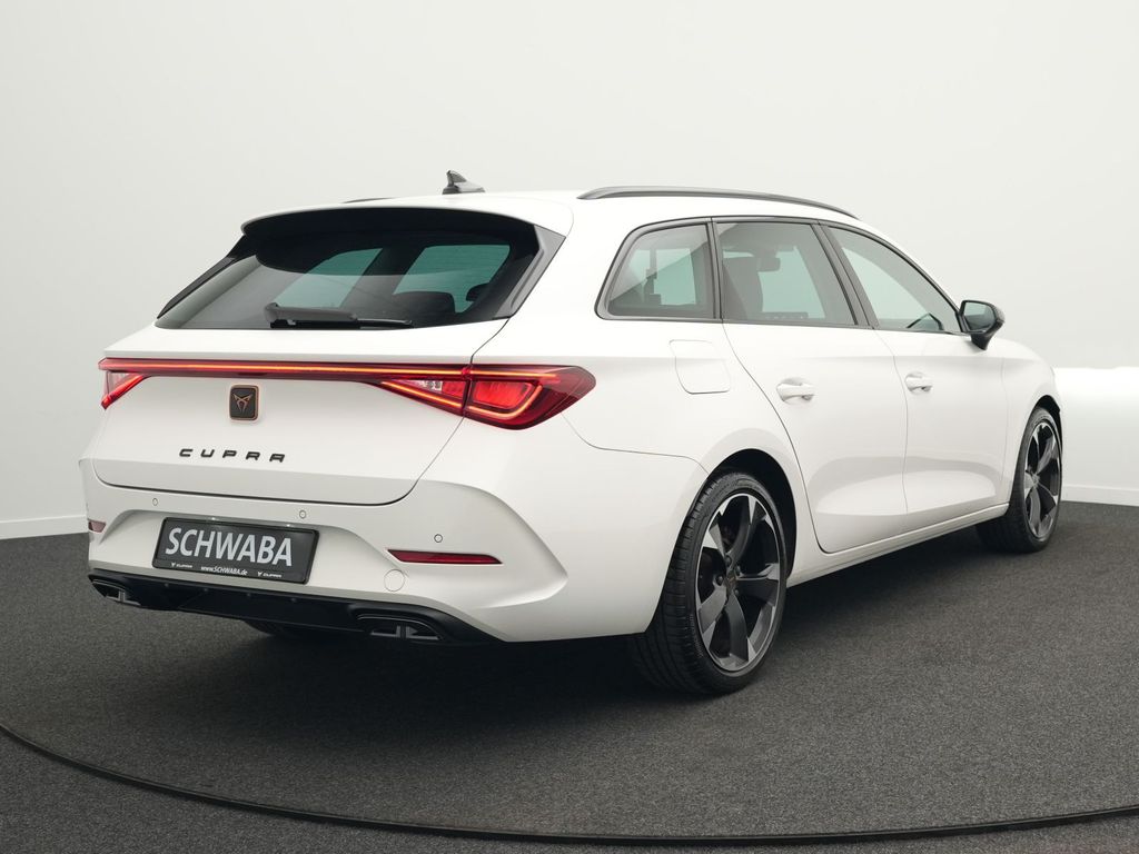 SEAT Leon 2023 г. Белый, пробег 45952 км