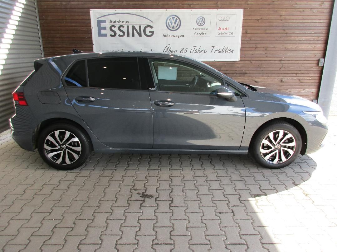 Volkswagen Golf 2022 г. Серый, пробег 45990 км