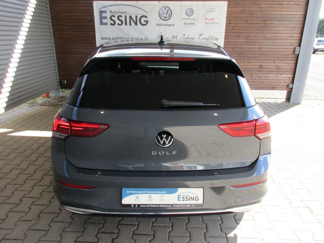 Volkswagen Golf 2022 г. Серый, пробег 45990 км