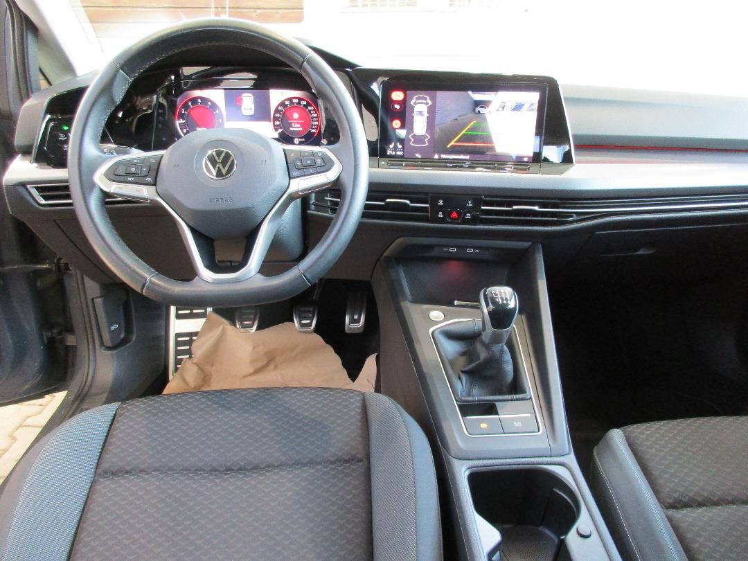Volkswagen Golf 2022 г. Серый, пробег 45990 км